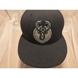 Milwaukee Bucks New Era Snapback Black And Gold